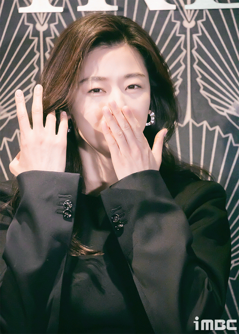 actorJun Ji-hyunelevenworkmorningSeoulin seongdong-gusituatedAt the event,Attend!Pose!intoxicatedThere is!iMBC