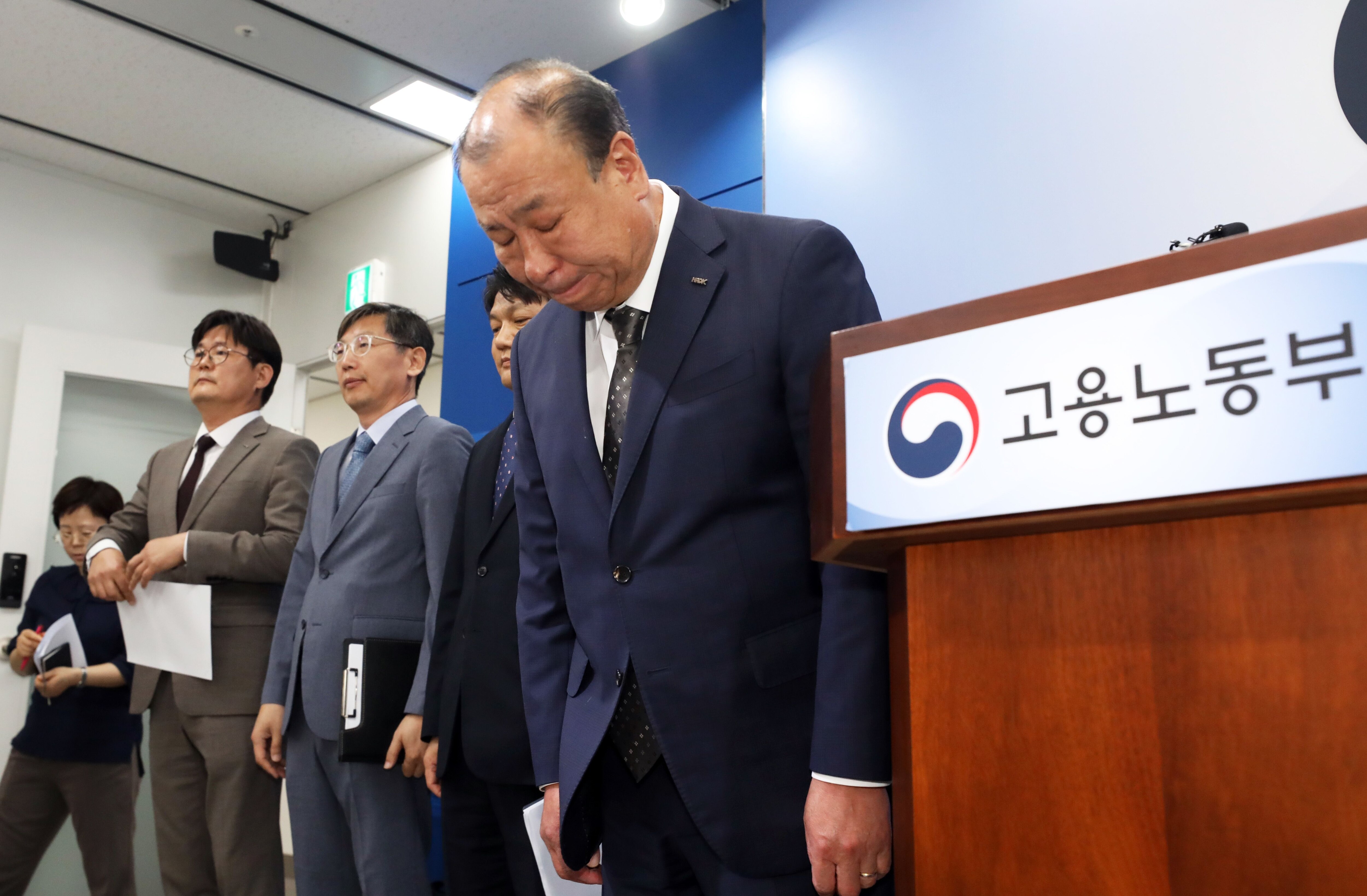 공단인력 이미지