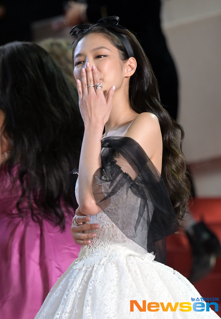 제니키스 이미지