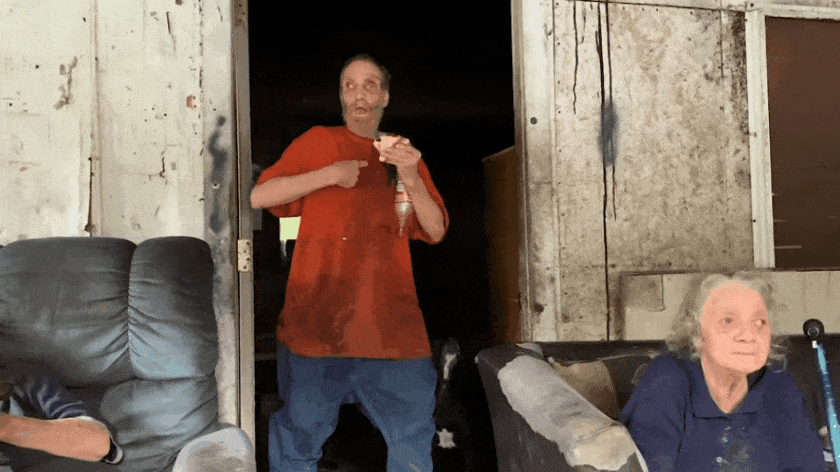 존 휘태커 가족의 2020년 모습/영상= 유튜브 'Soft White Underbelly'