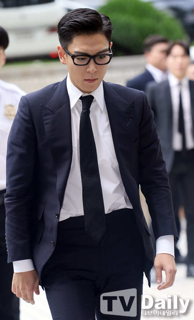 탑 이미지