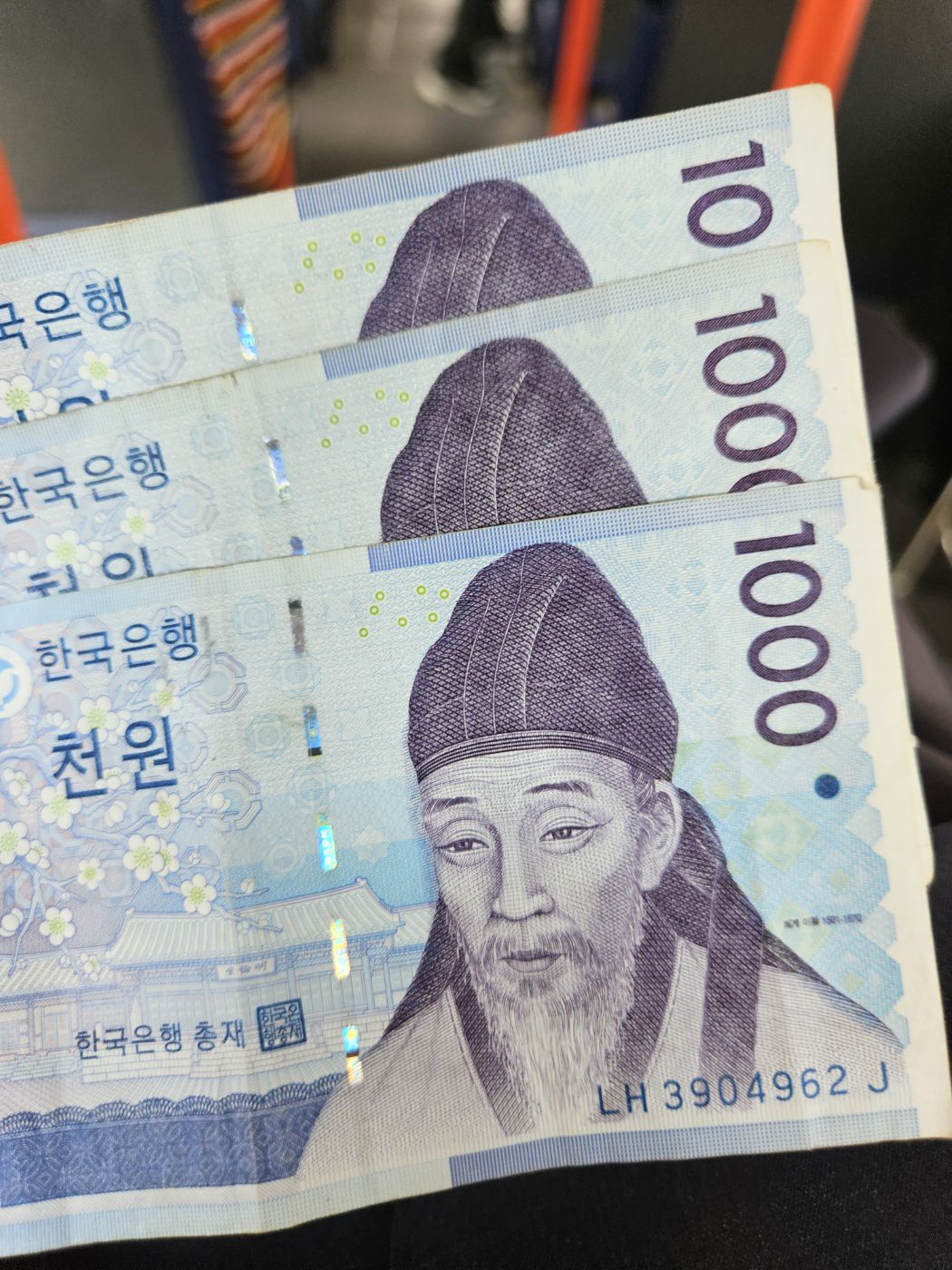 [김한수의 오마이갓] 종교계 ‘1000원 파워’
