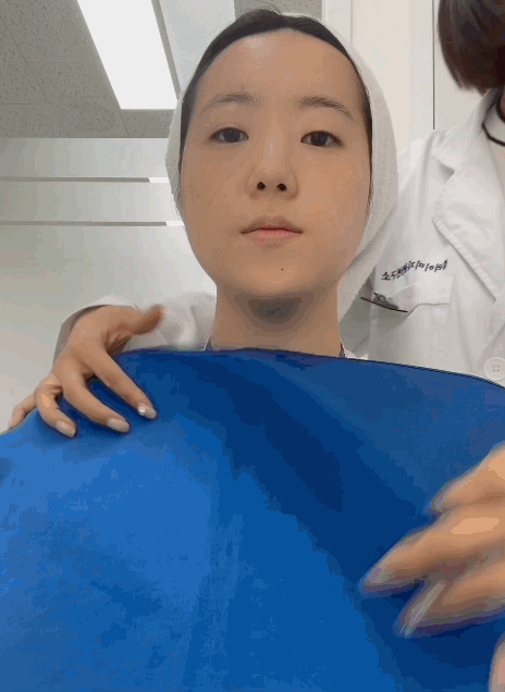 맑은 색과 탁한 색을 비교하는 모습 〈영상=JTBC 송혜수 기자〉