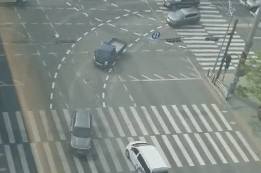 개선된 인천시 부평구 동소정사거리 유도선 [인천 부평경찰서 제공. 재판매 및 DB 금지]