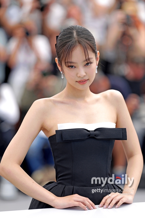 제니아웃 이미지