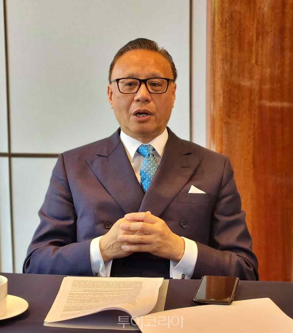 라우 이미지