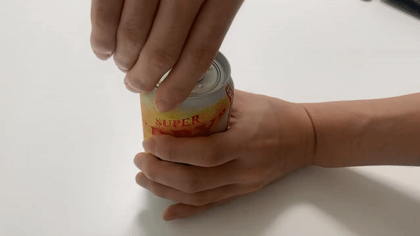 풀오픈탭 뚜껑을 따면 거품이 올라오는 아사히 생맥주캔/영상=한전진 기자 noretreat@