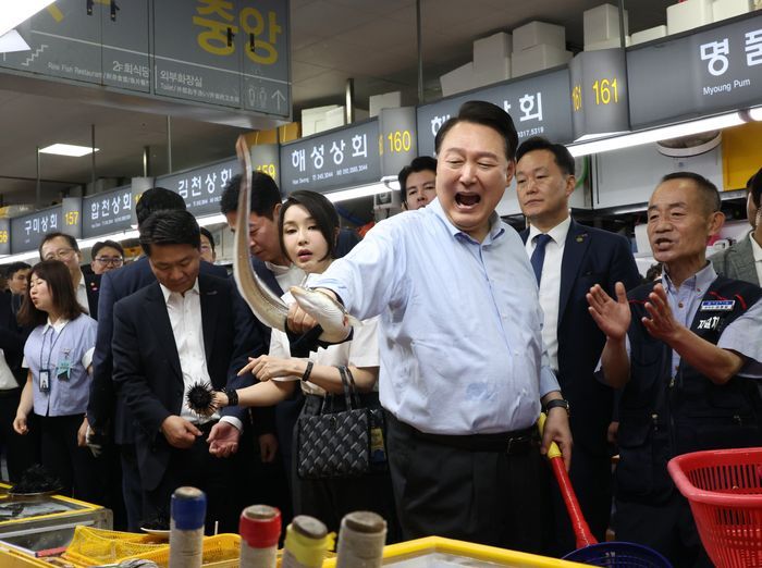 출근길 돼지국밥 이미지