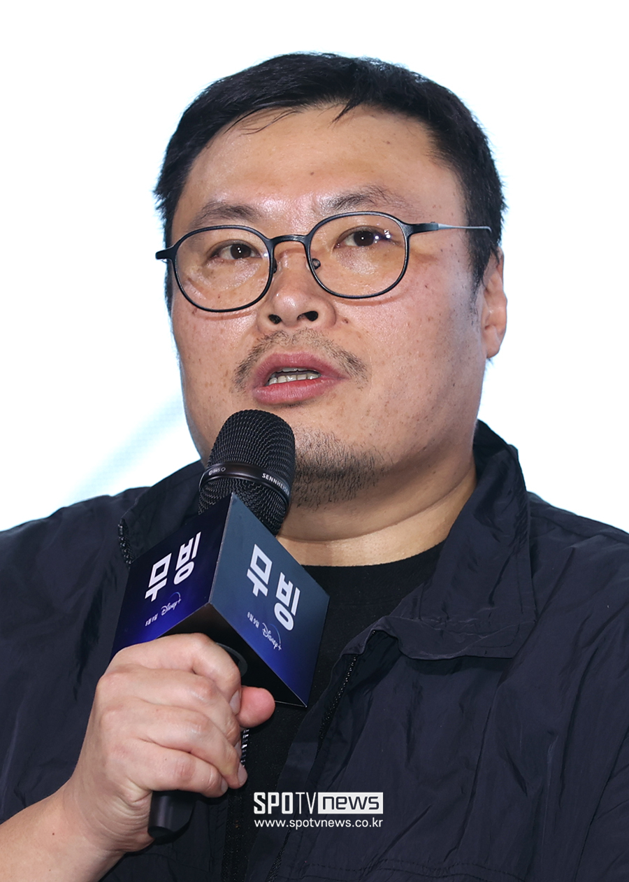 [포토S] 인사말 하는 강풀 작가