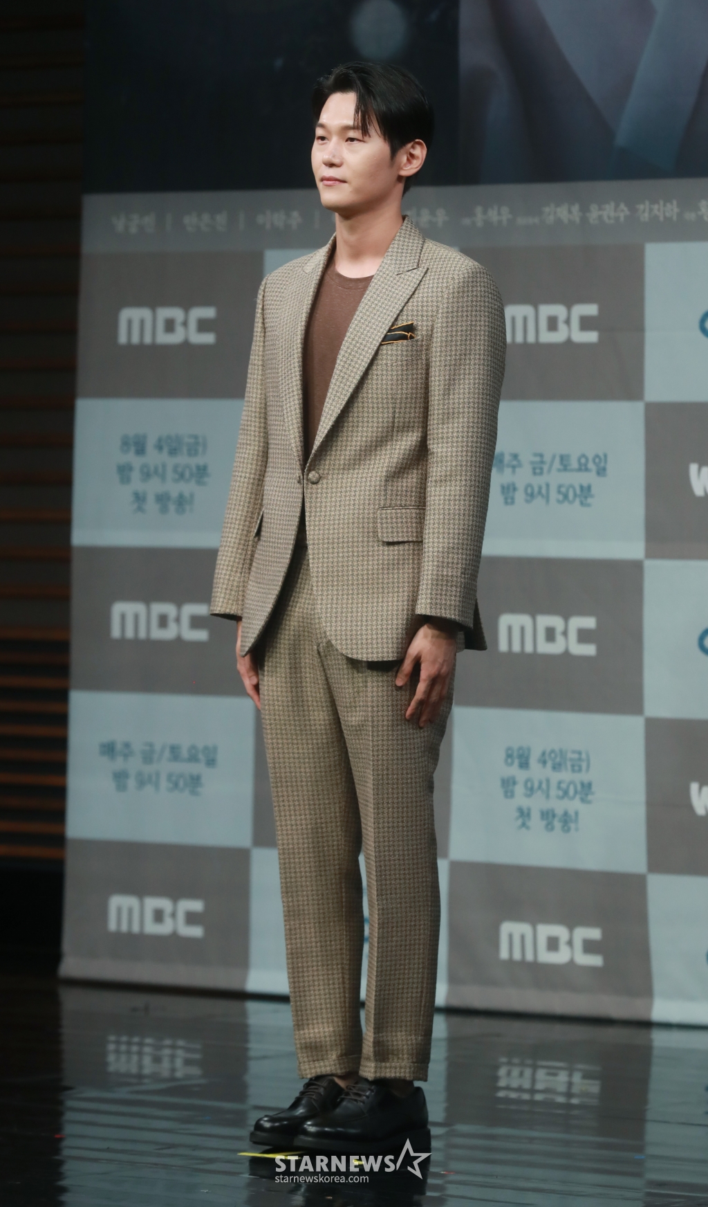 올곧은 이미지