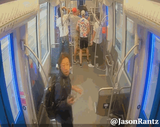 흉기 난동 사건을 벌인 용의자를 제지하고 피해자를 구출하는 시민들. 〈영상=미국 KTTH 라디오〉