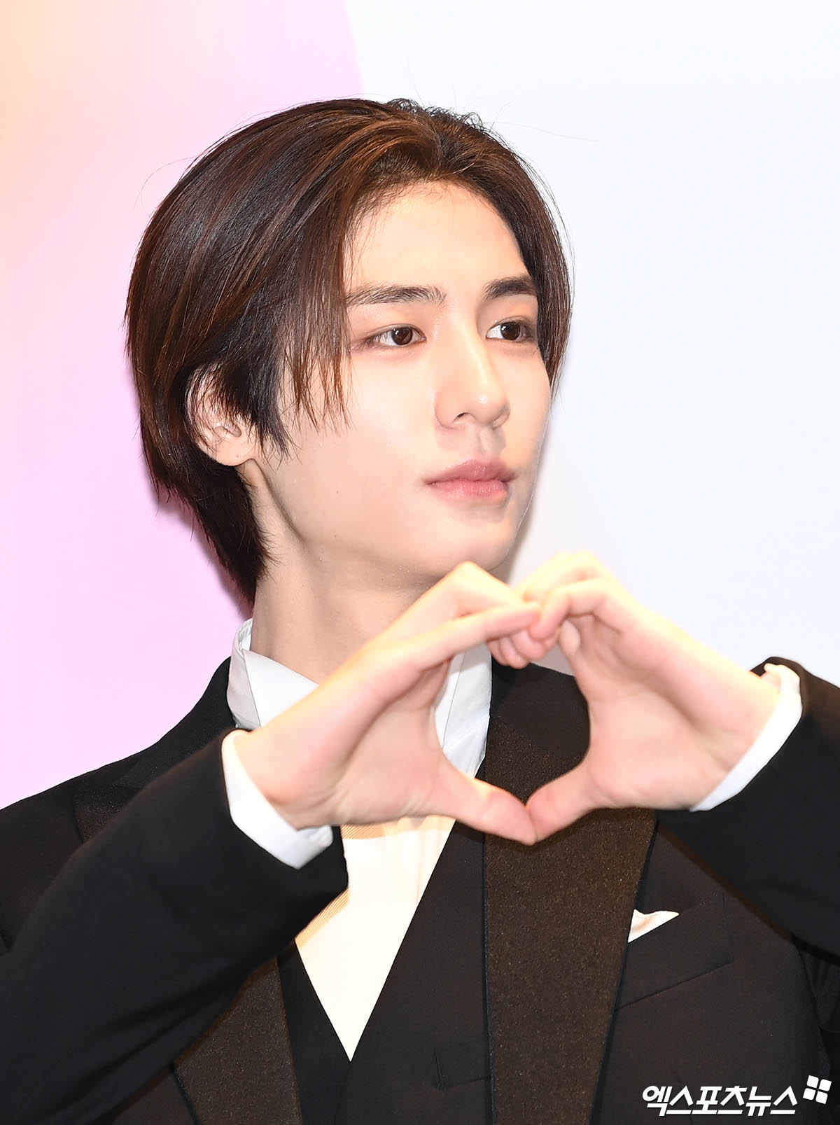 이한 이미지