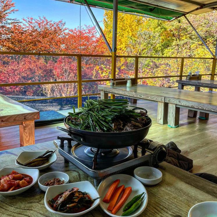 산속에 숨은 운치 가득한 서울 산속 맛집 4 | 에스콰이어 코리아