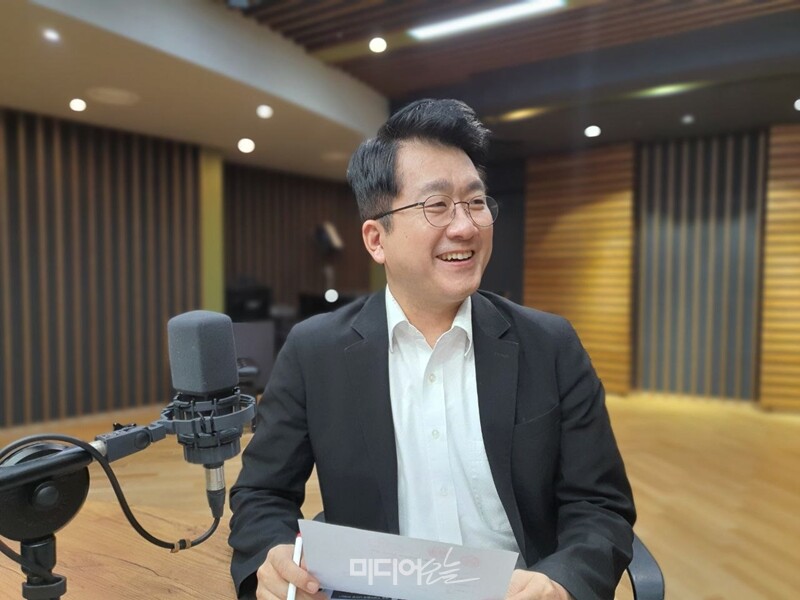 CBS '한판승부' 앵커 