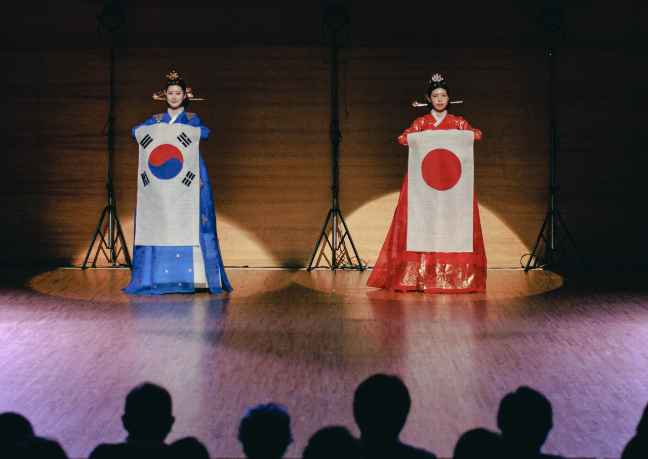 한복옷깃 이미지