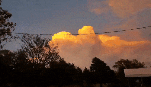 23일(현지시간) 미국 오클라호마주 중부에 나타난 거대 적란운. 사진=엑스(@wheresrobinhood)갈무리