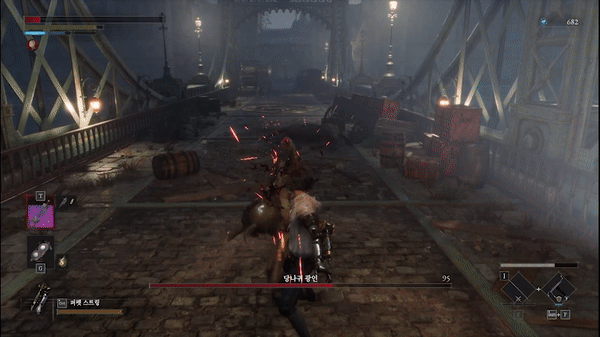 챕터 2에 돌입해 ‘당나귀 광인’에게 맞아 죽고 있는 기자. 하지만 언젠가 이 괴물을 잡을 것이다.