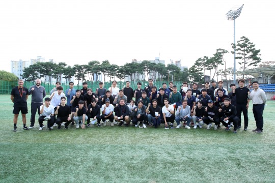 디렉터 이미지