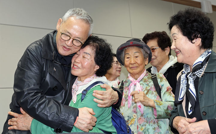 박씨물고온제비 이미지