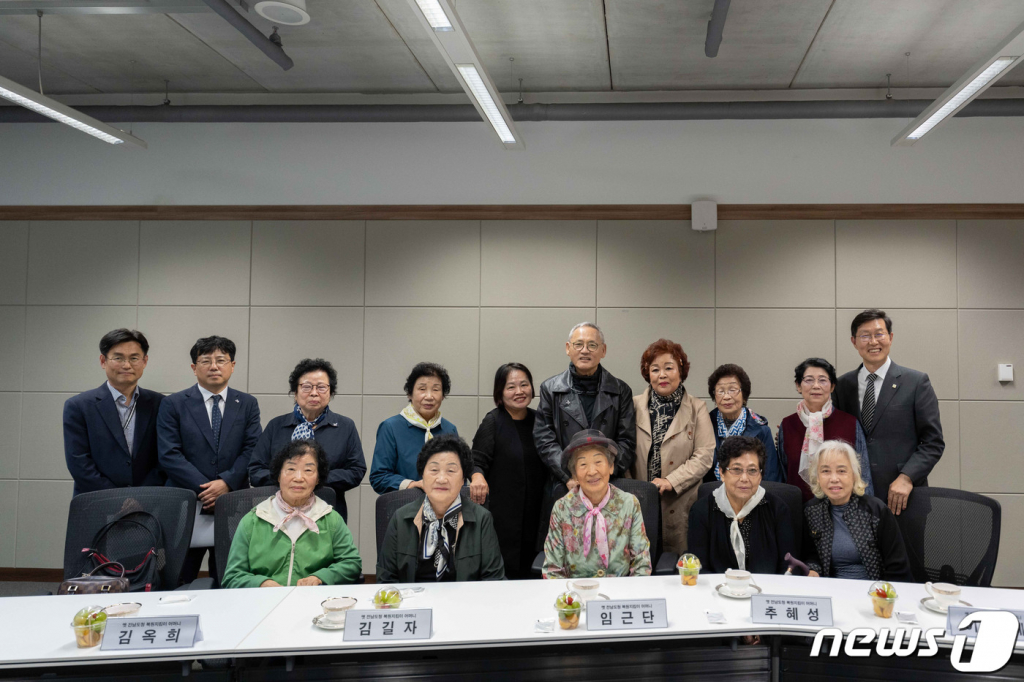 박씨물고온제비 이미지
