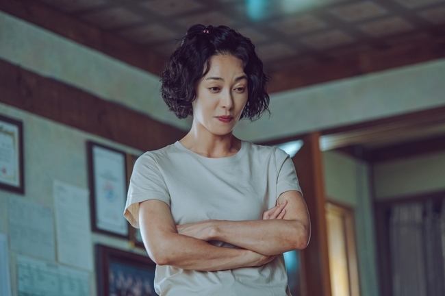 꽃핀다 이미지