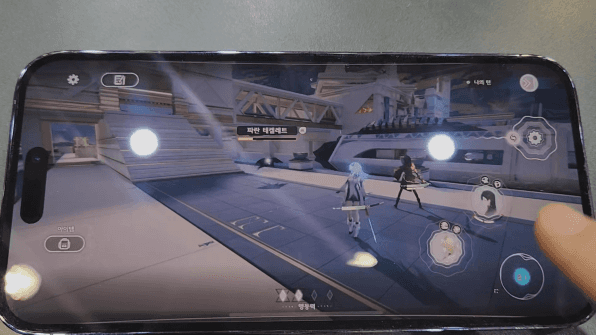 - 어떤 스킬을 먼저 사용하냐에 따라 양상이 달라지는 엑스 아스트리스의 전투