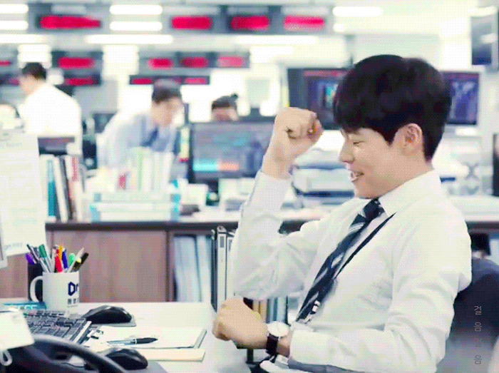 영화 ‘돈’의 한 장면  <자료출처=쇼박스>