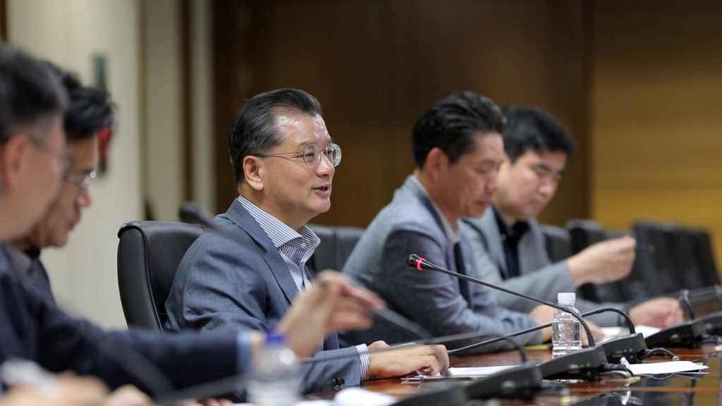 100회 이미지