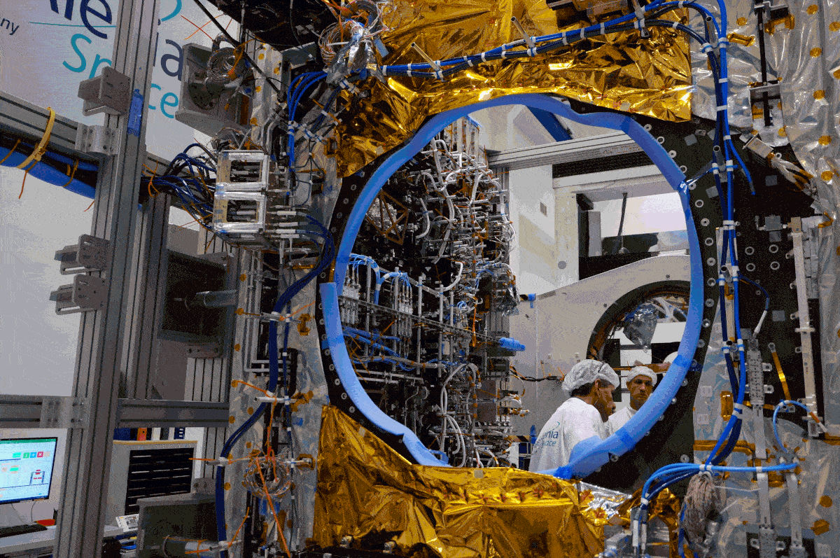 (툴루즈=연합뉴스) 송진원 특파원 = 유럽 최대 위성 제작사인 탈레스 알레니아 스페이스가 프랑스 남부 툴루즈에서 한국의 무궁화위성 6A호를 제작하고 있다. san@yna.co.kr 2023.11.22.