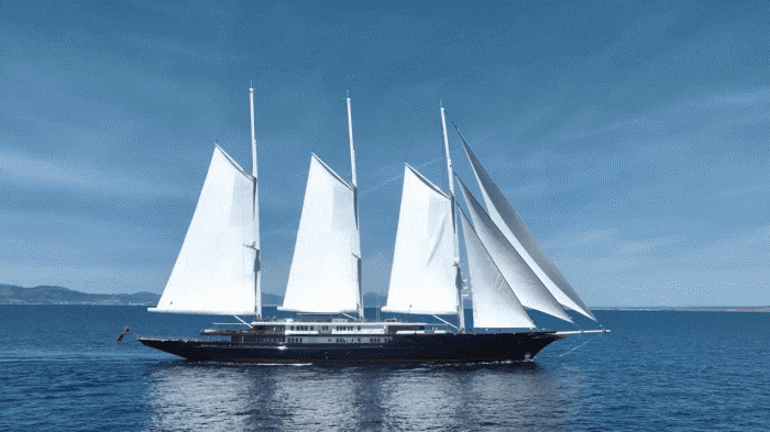 제프 베이조스 아마존 창업자가 5억달러를 들여 건조한 수퍼요트 '코루'. /네덜란드 조선사 오션코