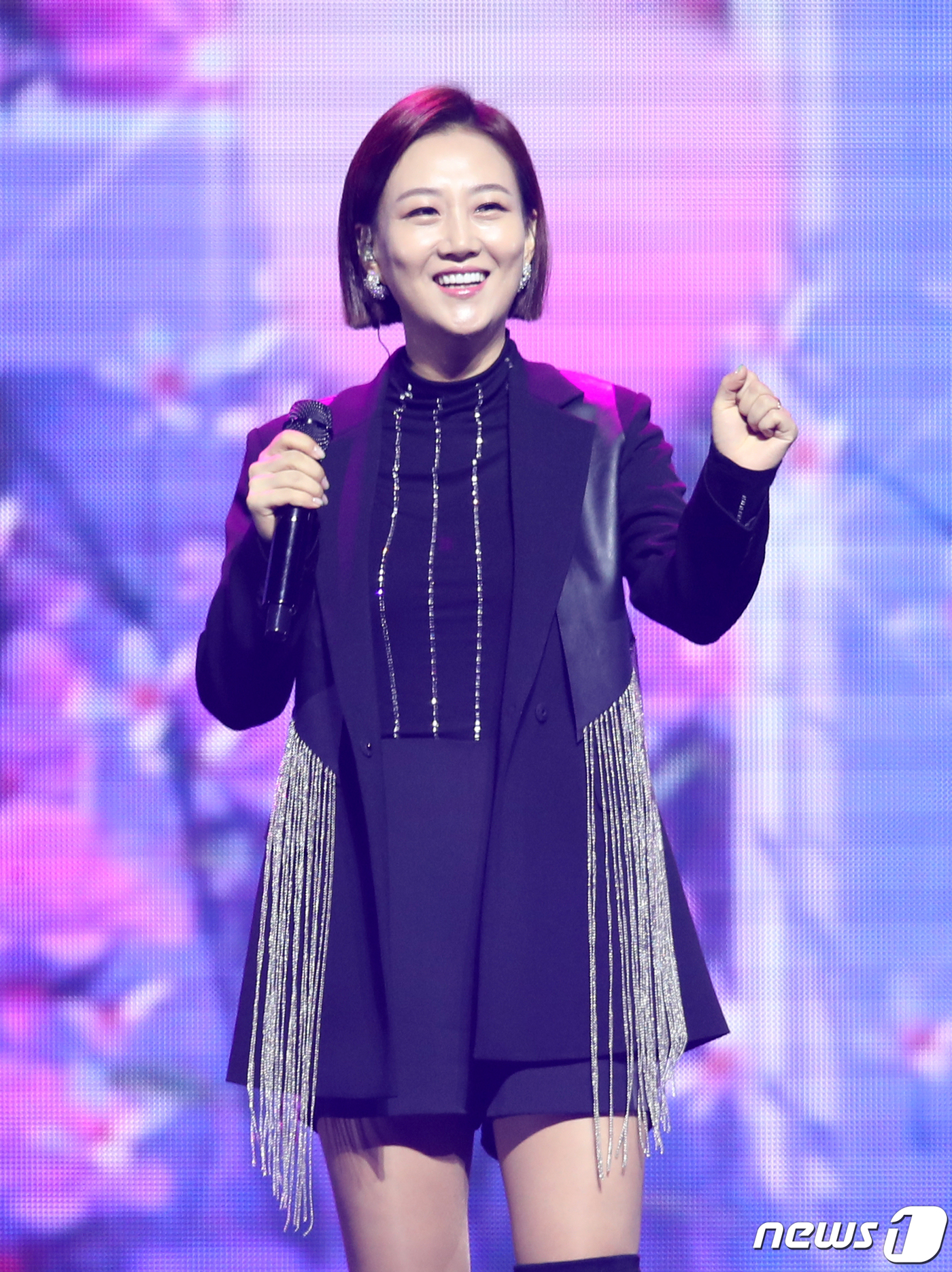 장윤정 기획사 이미지