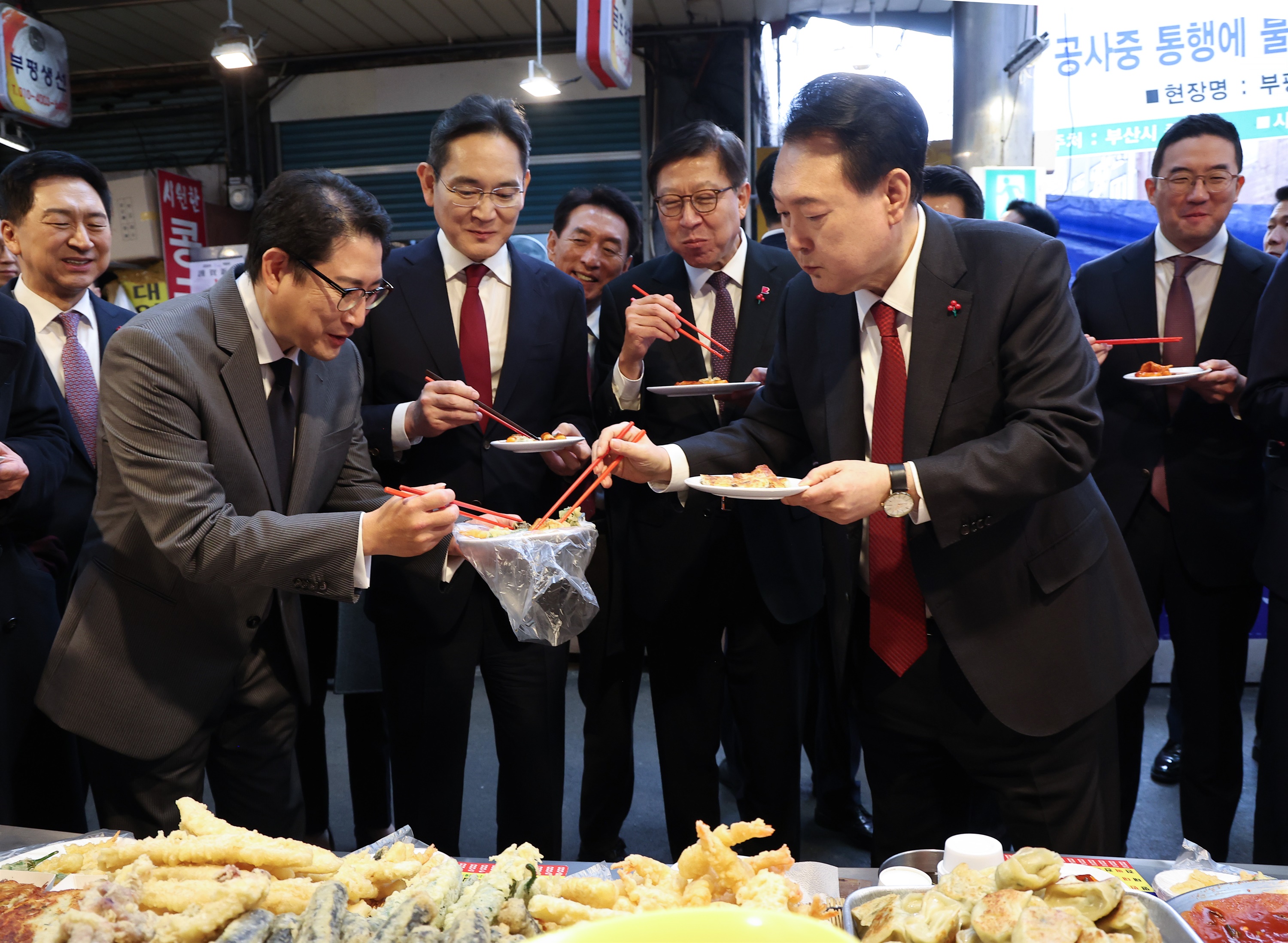 눈물떡볶이 이미지