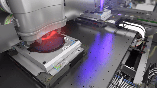 300mm 웨이퍼를 얹은 웨이퍼 테이블이 노광을 위해 끊임없이 움직이고 있다./사진제공=ASML