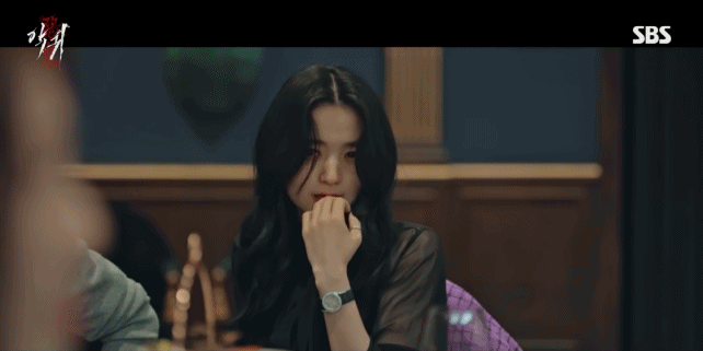 SBS '악귀'에서 구산영(김태리 분)이 친구에게 팩트 폭력을 날리는 모습은 시청자들에게 사이다처럼 시원함을 선사했다. /SBS 방송화면 캡처