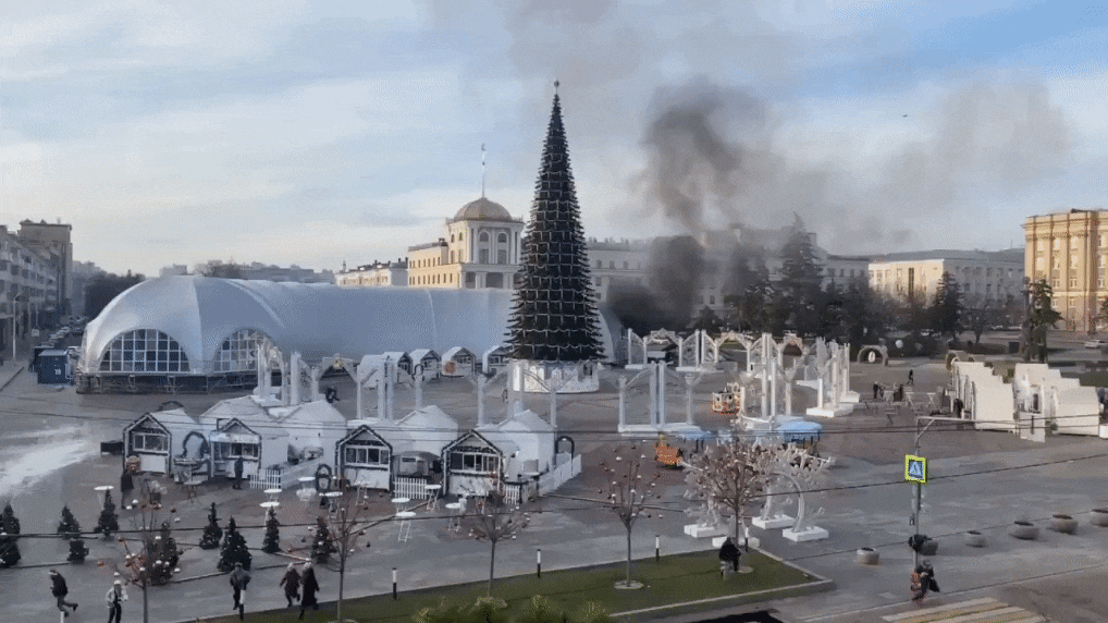 대낮 러시아 벨고로드 도심에 우크라이나의 미사일 공격이 쏟아졌다. 이 공격으로 최소 20명이 사망하고 110명 이상이 다친 것으로 알려졌다. /엑스(트위터)