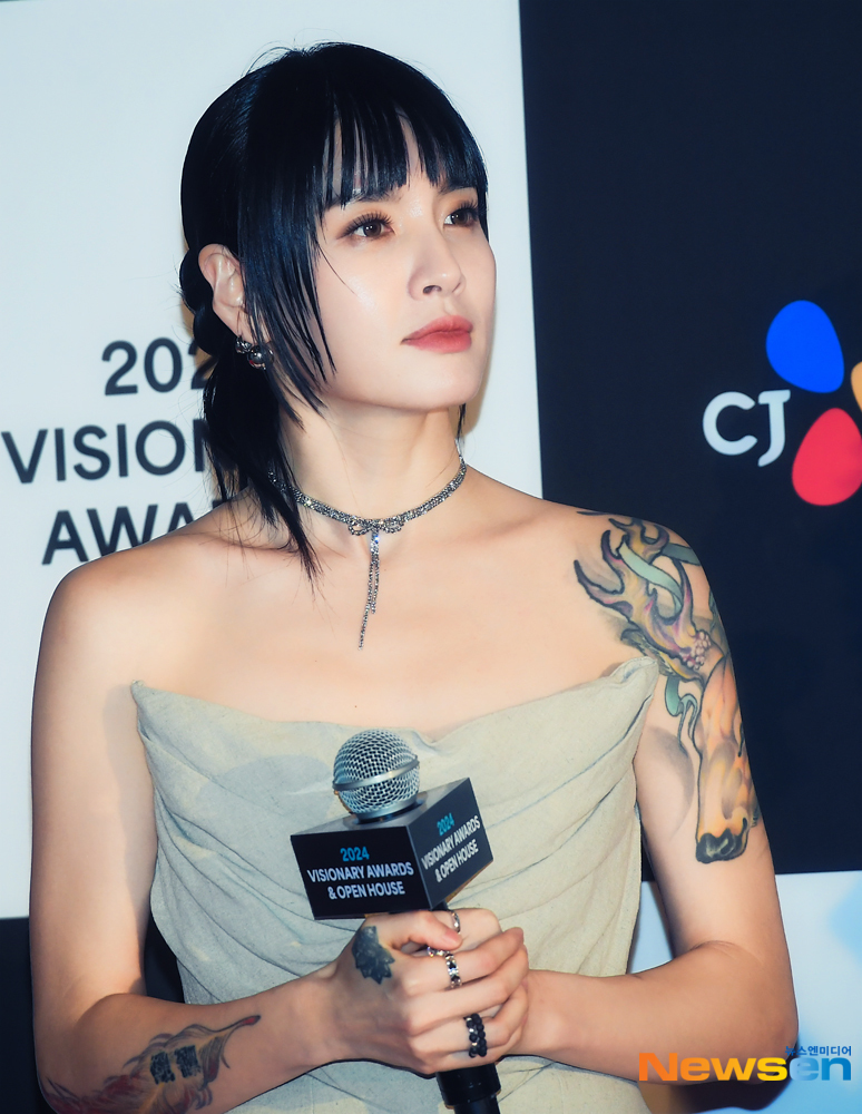 더눈길 이미지