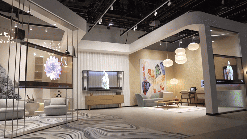LG전자의 CES 2024 전시관에 공개된 투명 무선 OLED TV 'LG 시그니처 올레드T'./LG전자 제공