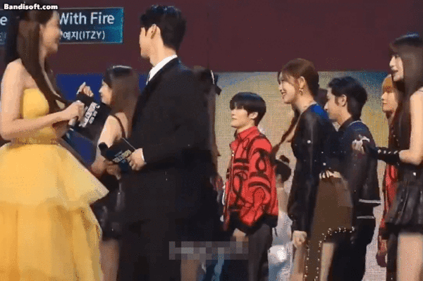 윤아와 장원영 [온라인 커뮤니티]