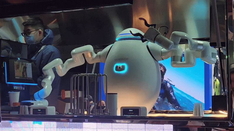 미국 로봇업체 리치테크로보틱스가 CES 2024에 전시한 AI 로봇./라스베이거스=최지희 기자