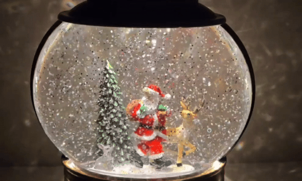 슬로모션이 적용된 영상. 중간 중간 느리게 재생된다. 영상=조아라 한경닷컴 기자