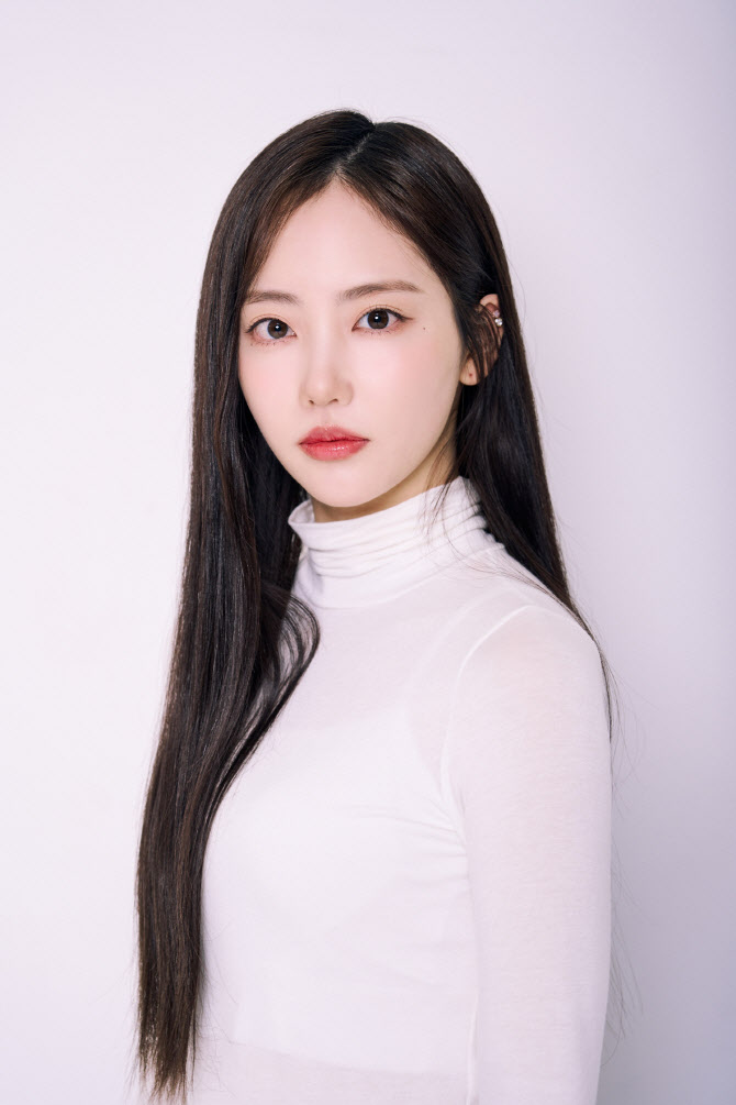 알유엔터테인먼트 이미지