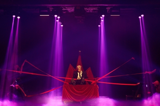 투어 문(TOUR MOON) 이미지