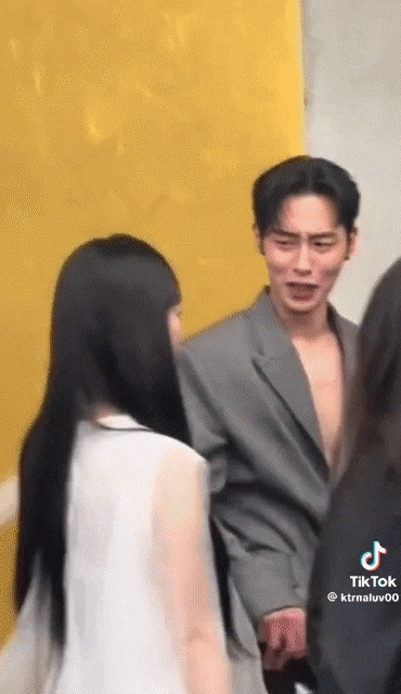 이재욱과 카리나. /틱톡