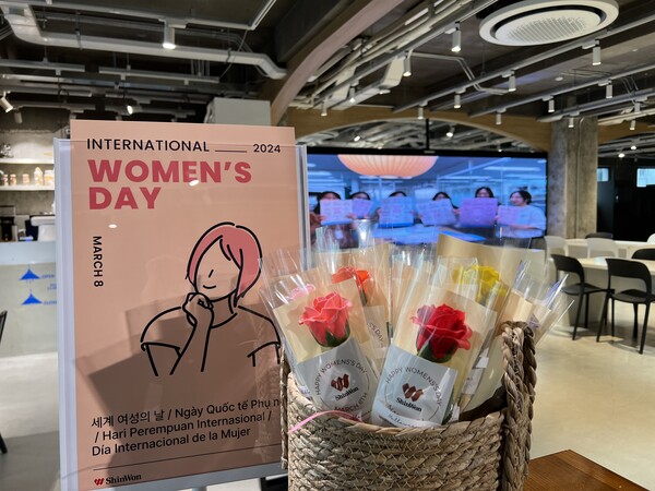 신원 이미지