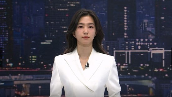 '뉴스룸 하차' 강지영 아나운서, 4월 결혼…예비신랑 누구?