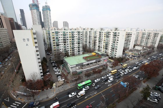 서울 영등포구 여의도 한양아파트의 모습. 뉴스1