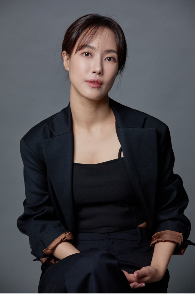 김윤서 이미지