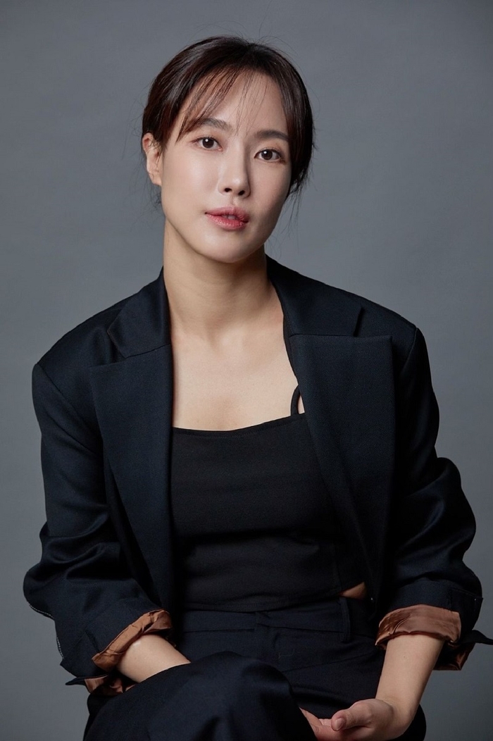 김윤서 이미지
