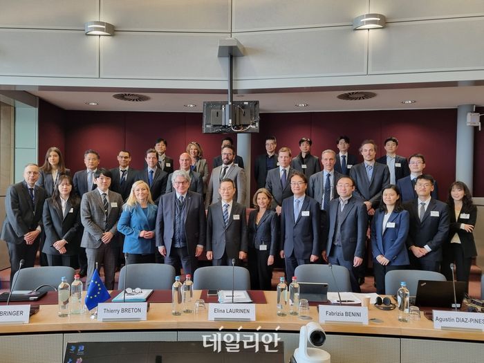 EU정보통신 이미지