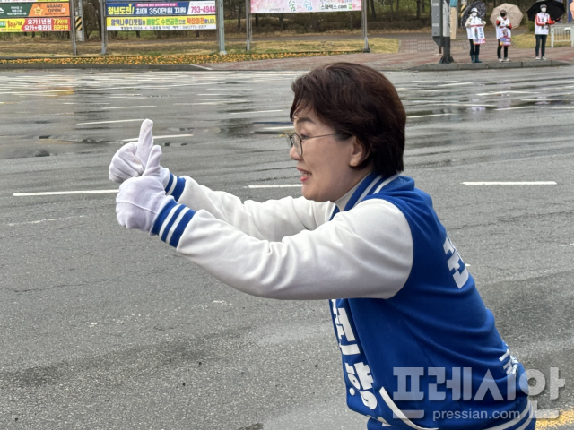 컨테이너부두사거리 이미지